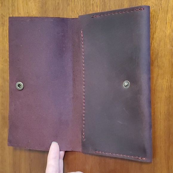 Portland Leather merlot rancher wallet NWOT - Picture 3 of 4